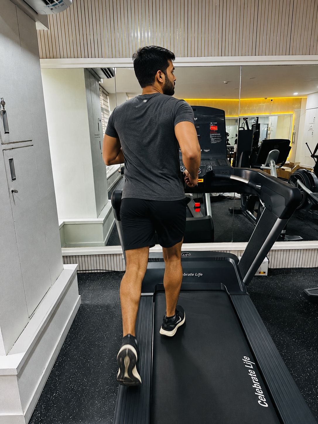 Cardio treadmill session in the physiotherapy gym
